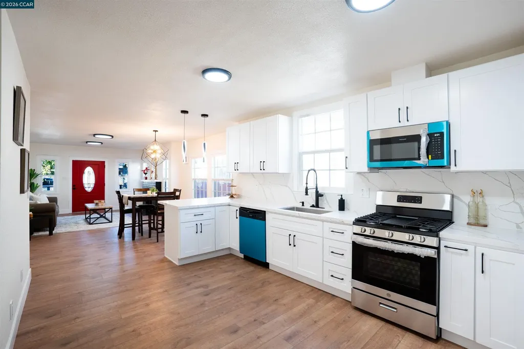 5915 San Pablo Oakland CA 94608
