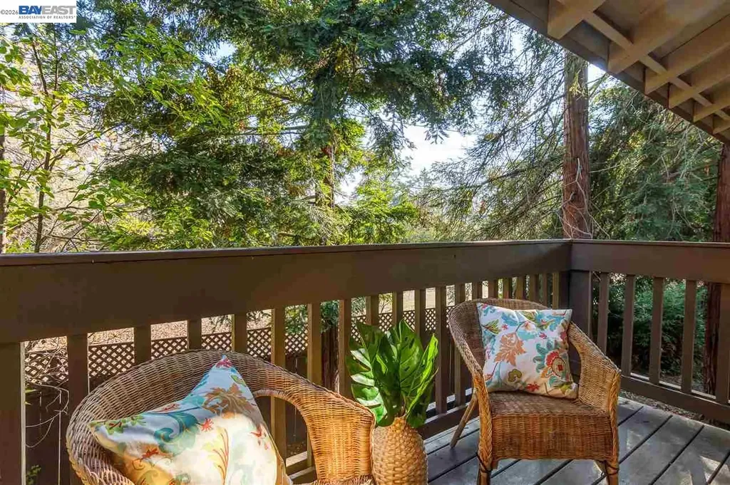 2734 Oak Road Unit 110 Walnut Creek CA 94597