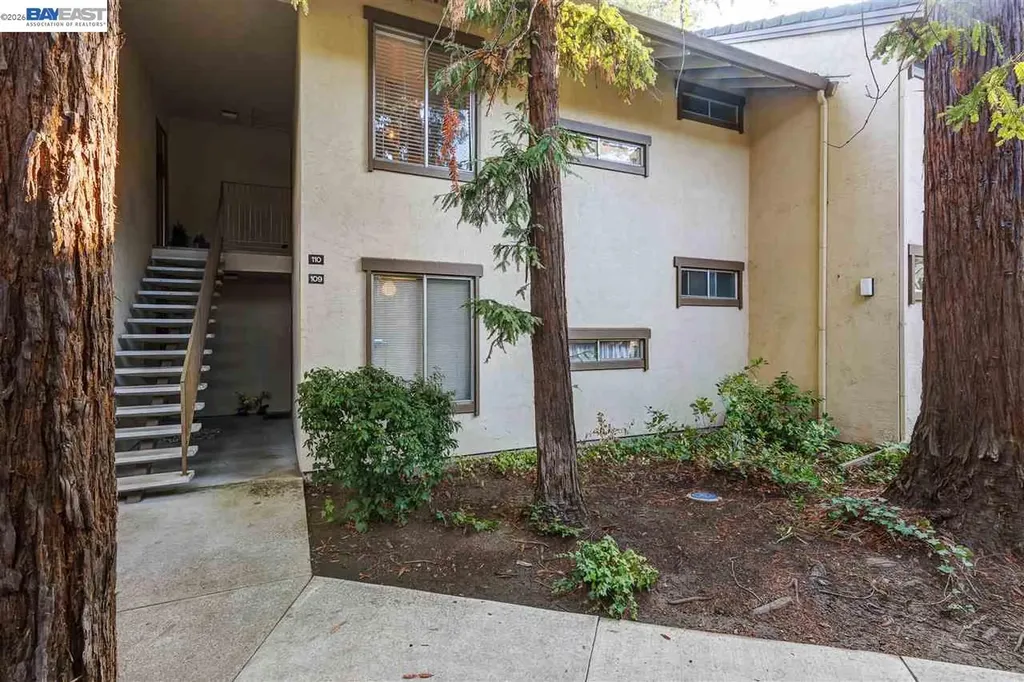 2734 Oak Road Unit 110 Walnut Creek CA 94597