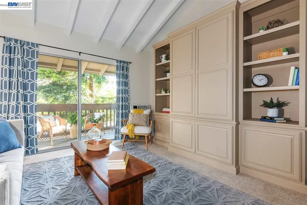 2734 Oak Road Unit 110 Walnut Creek CA 94597