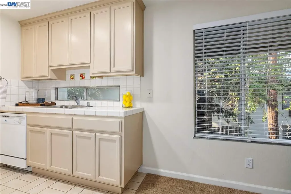 2734 Oak Road Unit 110 Walnut Creek CA 94597