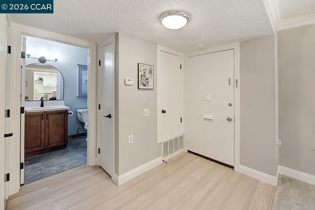 2716 Tice Creek Walnut Creek CA 94595