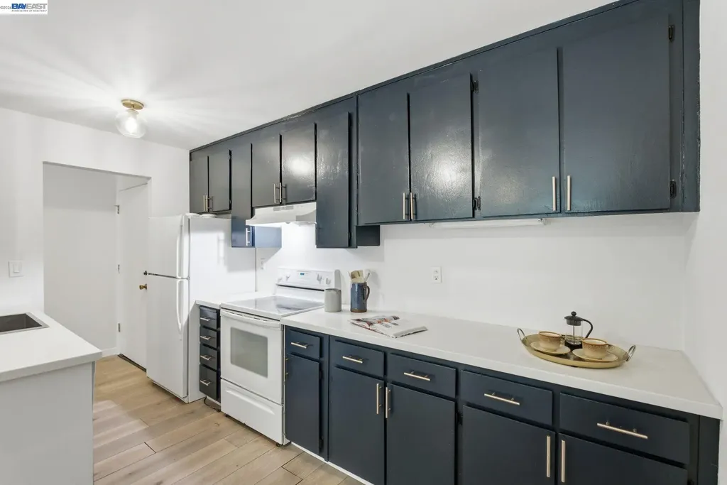 955 Shorepoint Court Alameda CA 94501