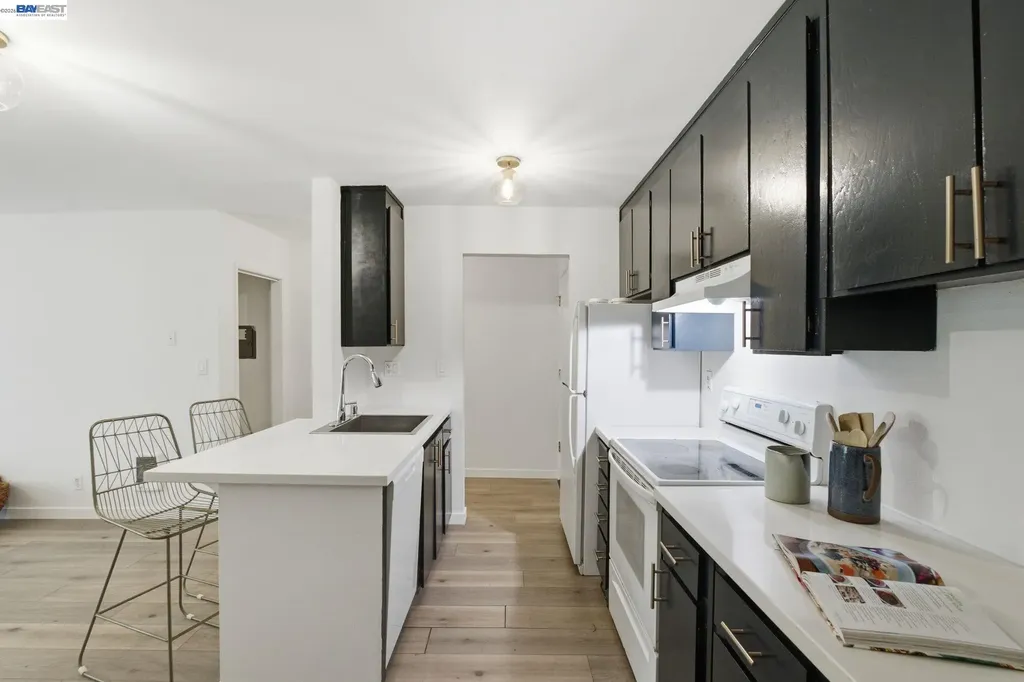 955 Shorepoint Court Alameda CA 94501