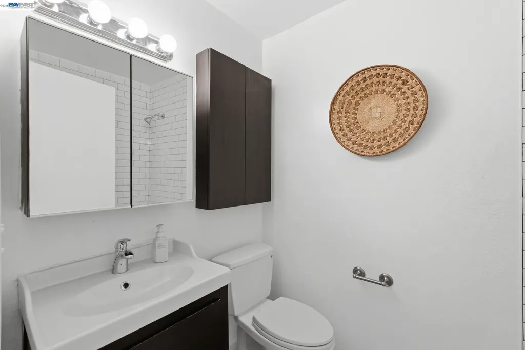 955 Shorepoint Court Alameda CA 94501