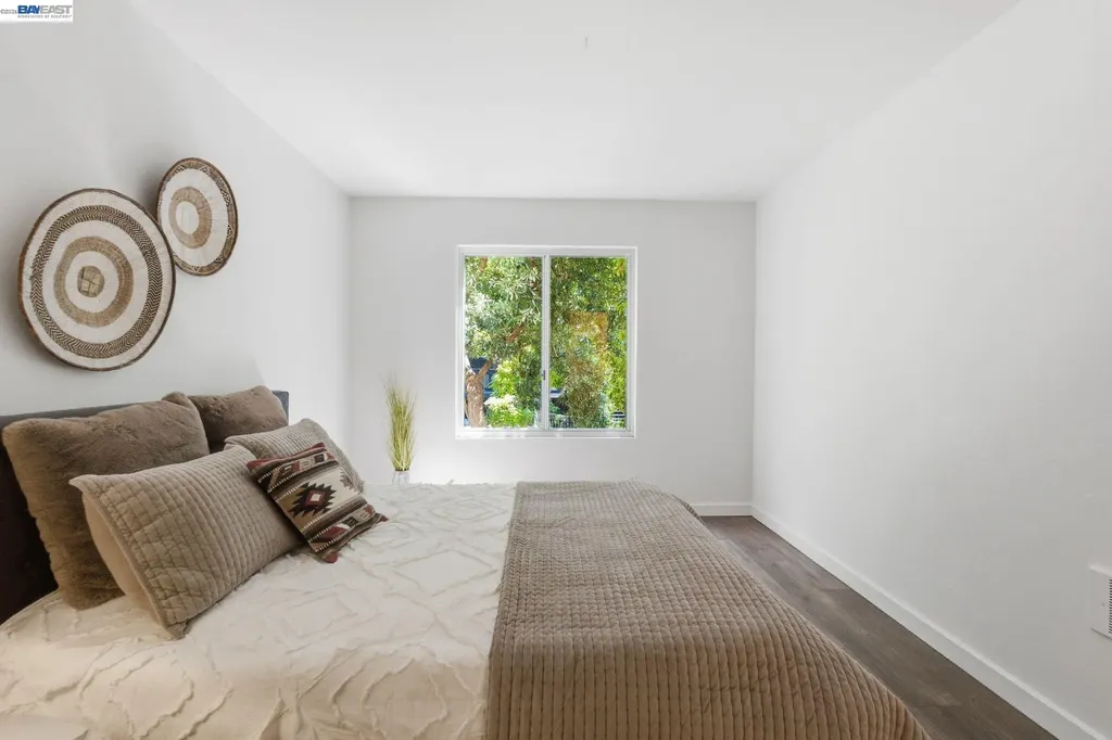 955 Shorepoint Court Alameda CA 94501