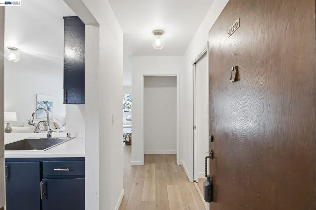 955 Shorepoint Court Alameda CA 94501