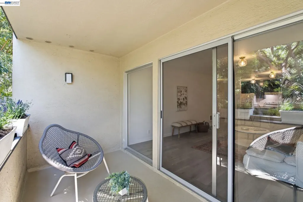 955 Shorepoint Court Alameda CA 94501