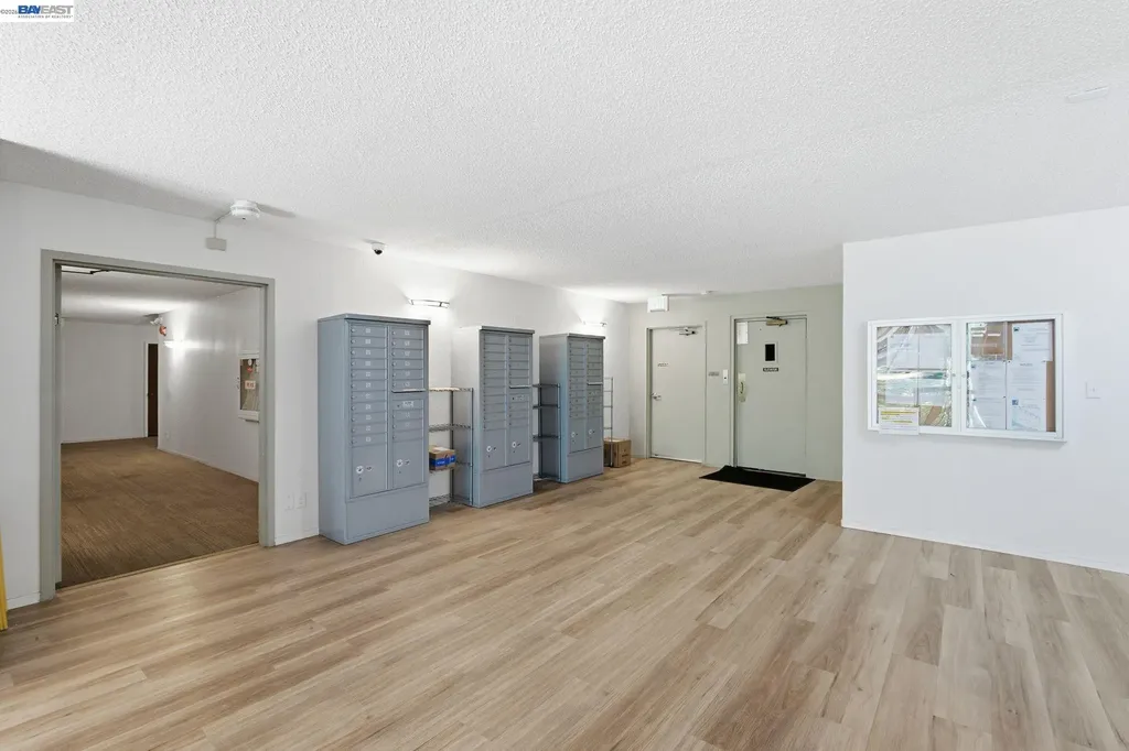 955 Shorepoint Court Alameda CA 94501