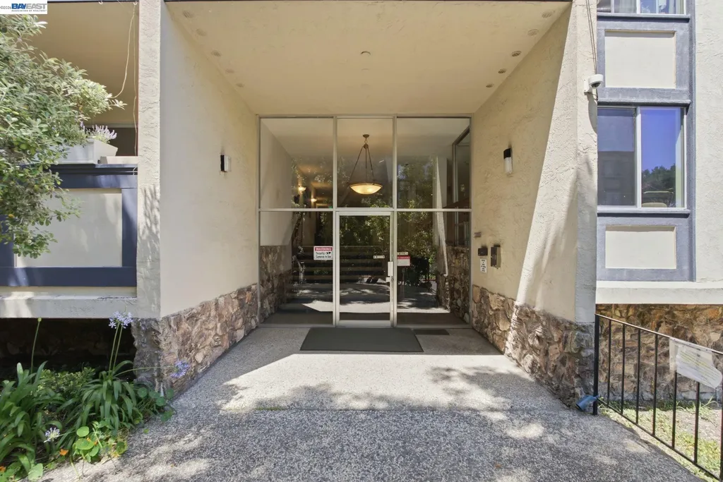 955 Shorepoint Court Alameda CA 94501