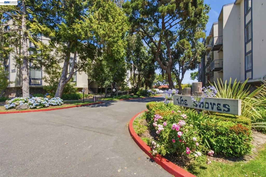 955 Shorepoint Court Alameda CA 94501