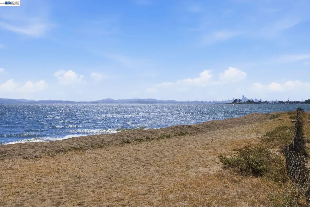 955 Shorepoint Court Alameda CA 94501