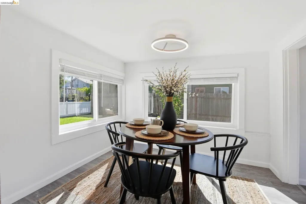 3007 Bona Street Oakland CA 94601
