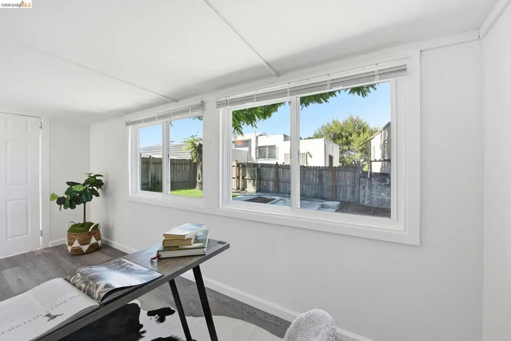 3007 Bona Street Oakland CA 94601
