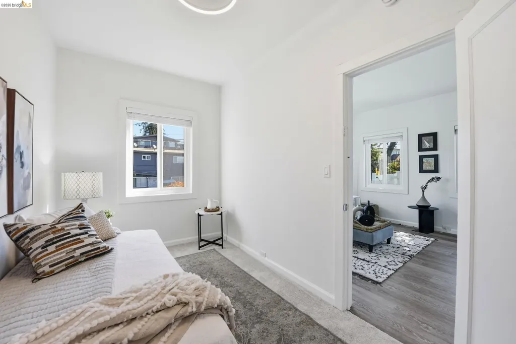 3007 Bona Street Oakland CA 94601