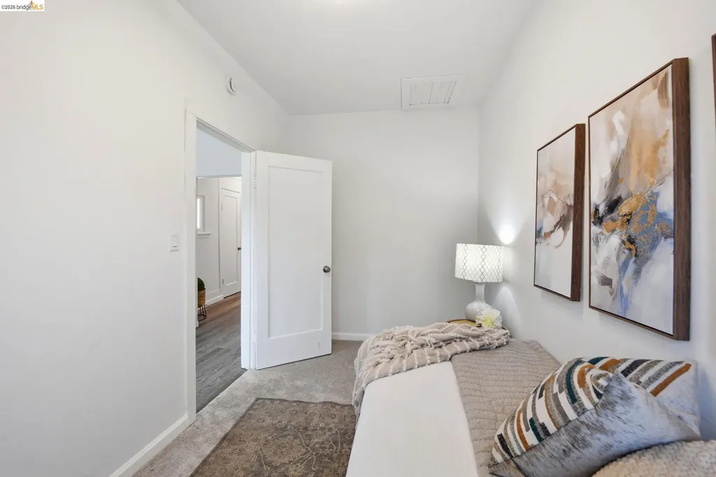 3007 Bona Street Oakland CA 94601