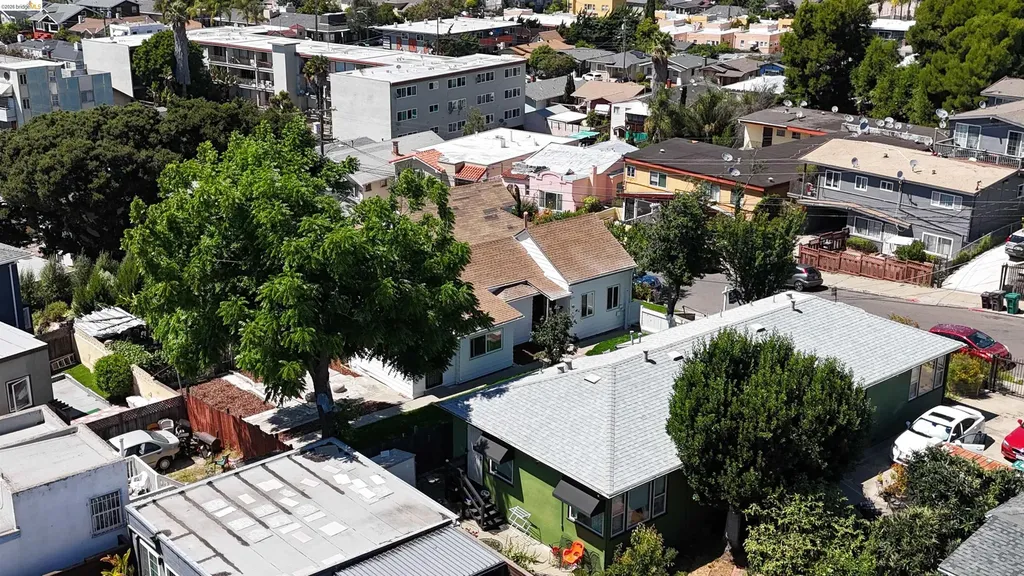 3007 Bona Street Oakland CA 94601