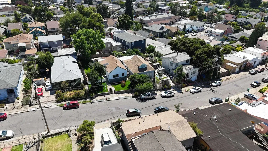 3007 Bona Street Oakland CA 94601