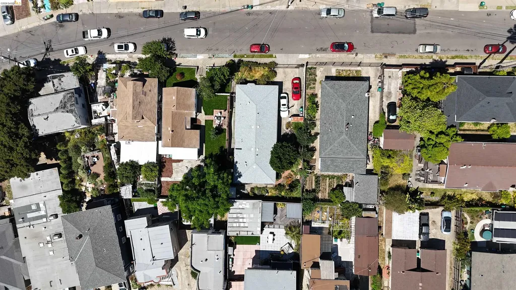 3007 Bona Street Oakland CA 94601