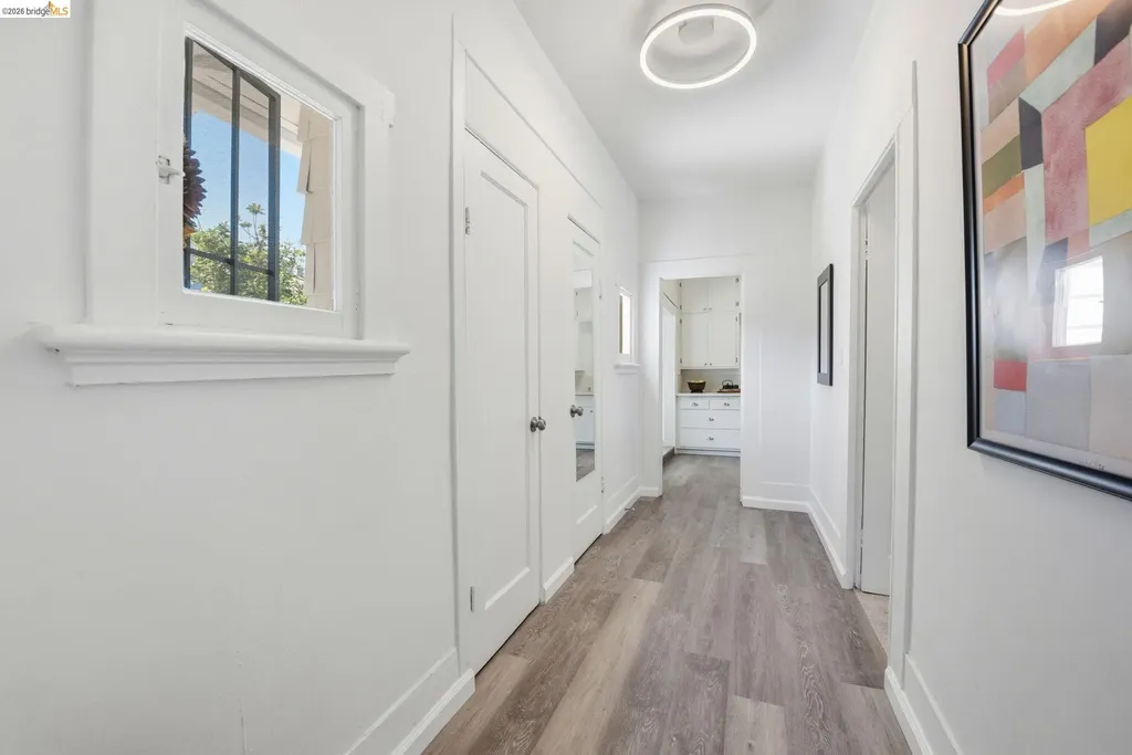 3007 Bona Street Oakland CA 94601