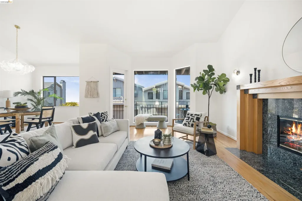 3 Windward Hill Oakland CA 94618