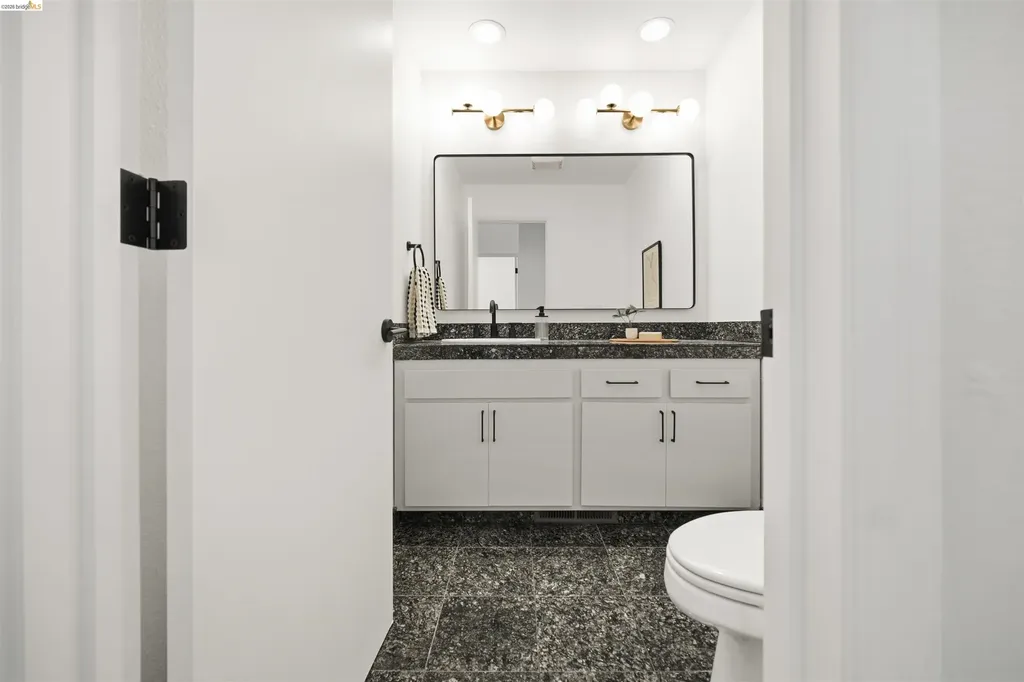 3 Windward Hill Oakland CA 94618