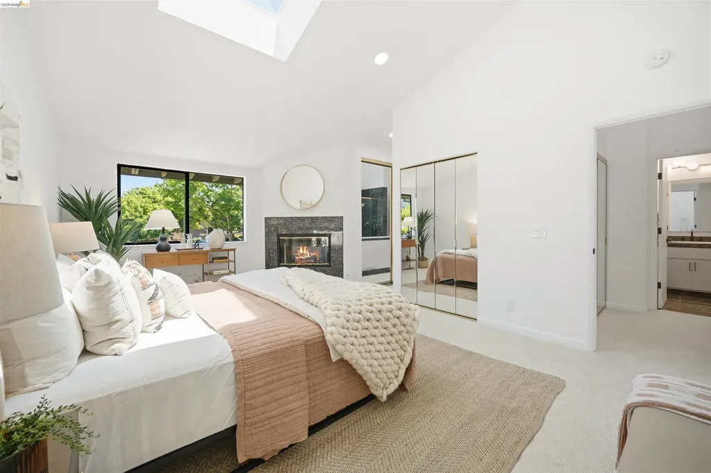 3 Windward Hill Oakland CA 94618