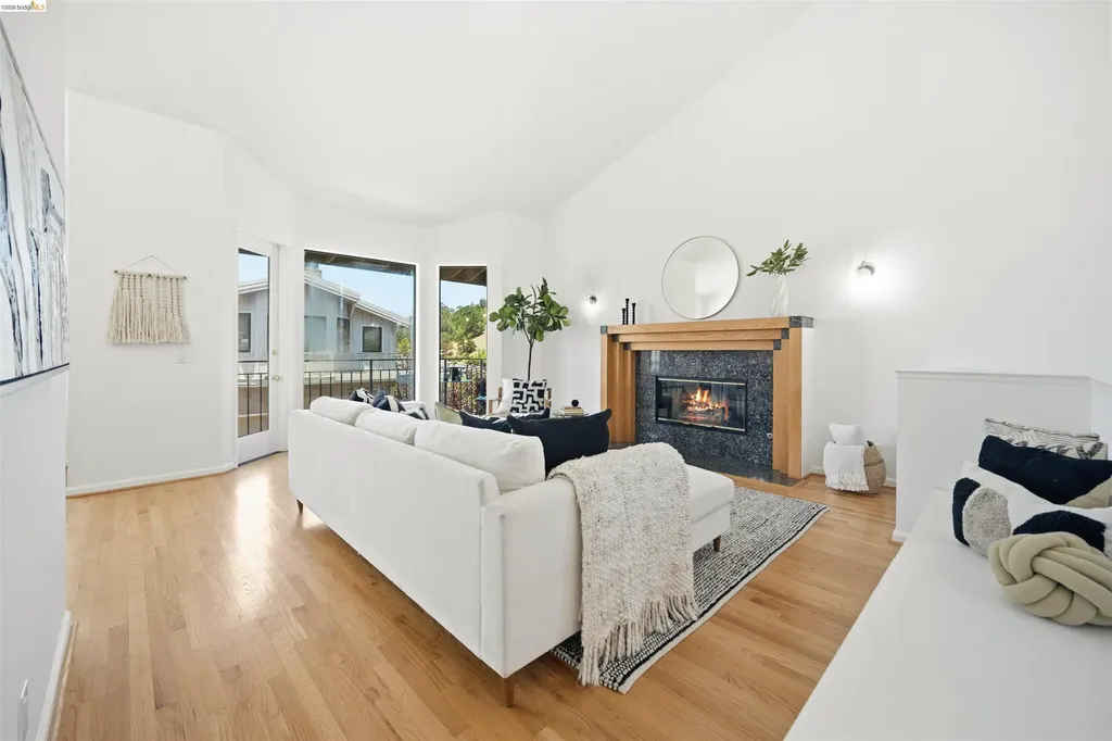 3 Windward Hill Oakland CA 94618