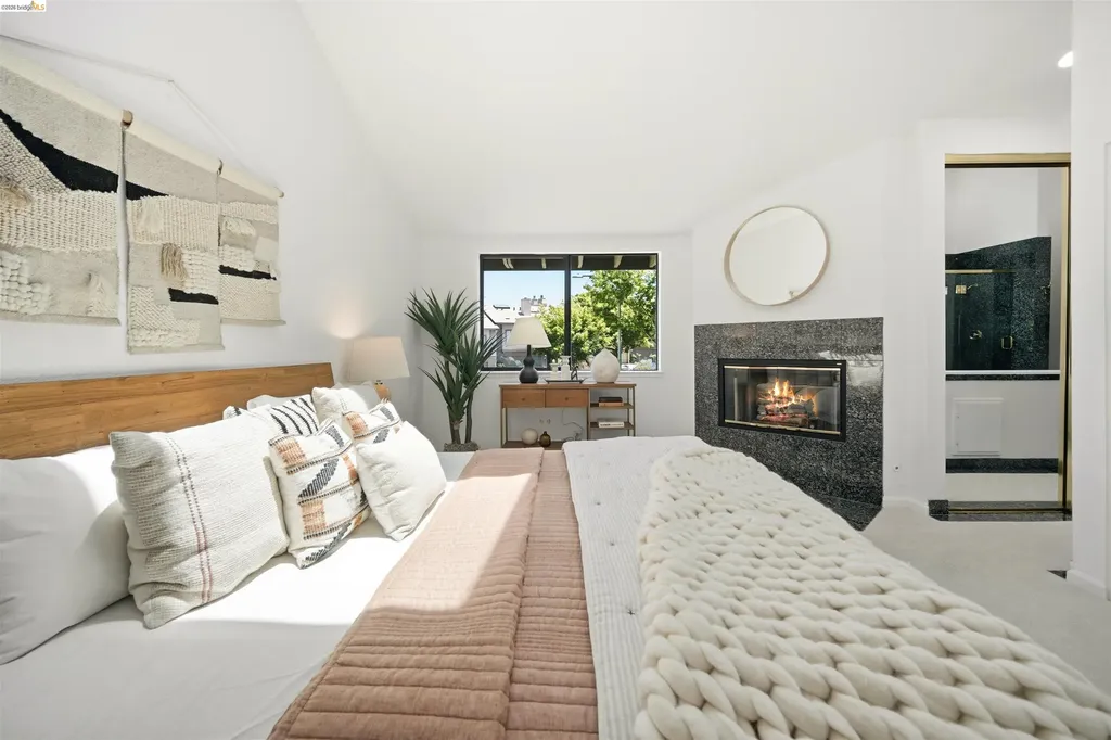 3 Windward Hill Oakland CA 94618