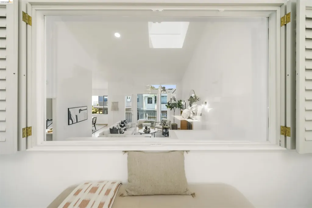 3 Windward Hill Oakland CA 94618