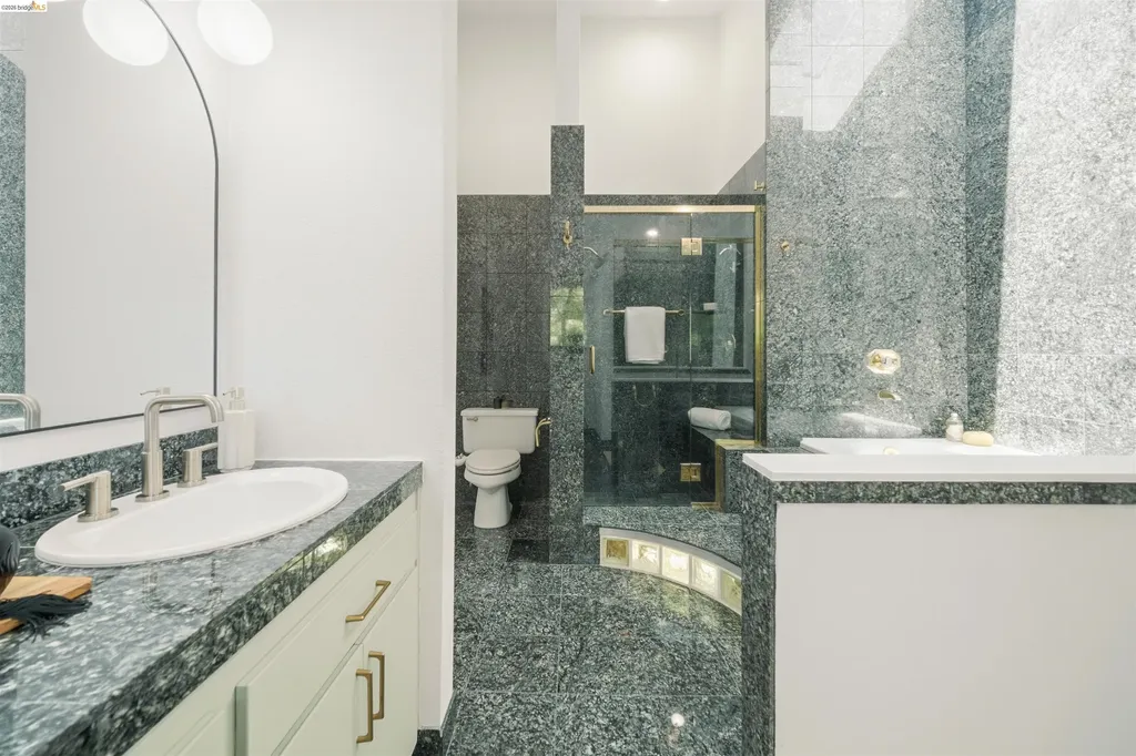 3 Windward Hill Oakland CA 94618