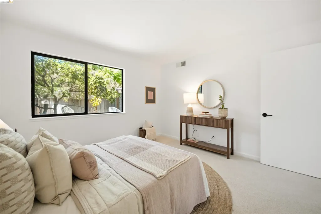 3 Windward Hill Oakland CA 94618