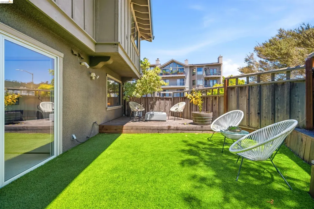3 Windward Hill Oakland CA 94618