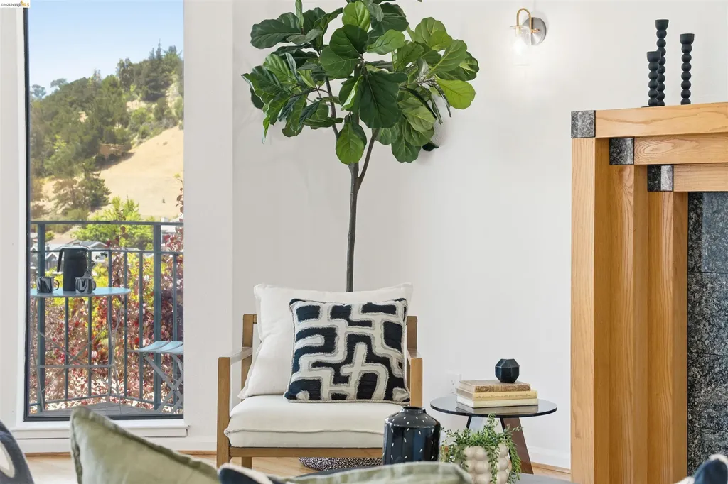 3 Windward Hill Oakland CA 94618