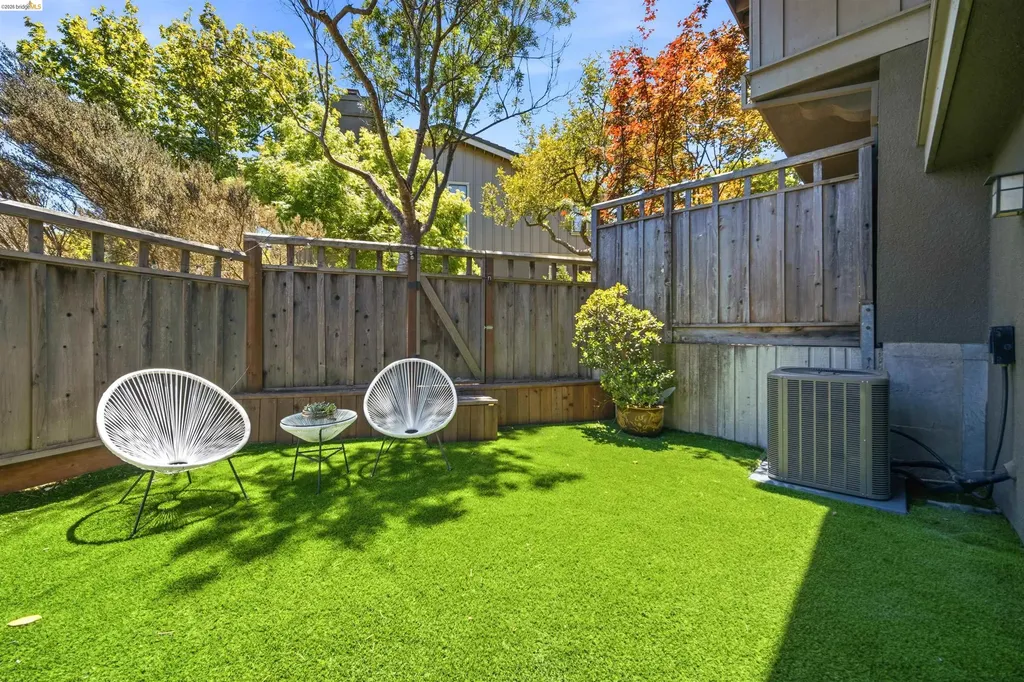 3 Windward Hill Oakland CA 94618