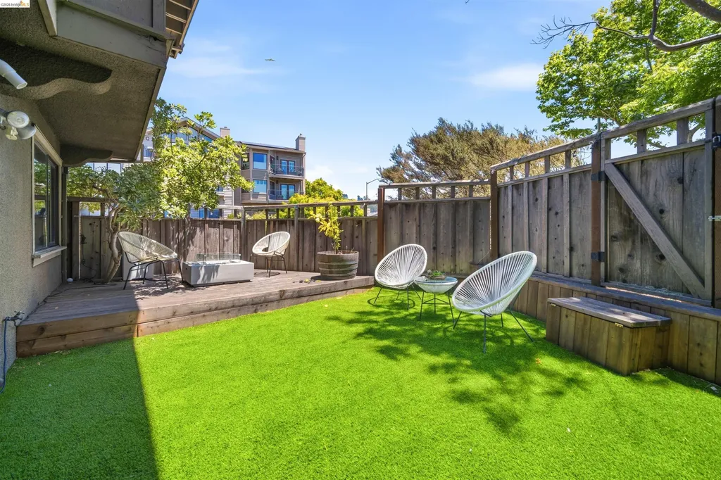 3 Windward Hill Oakland CA 94618