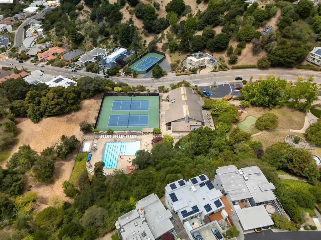 3 Windward Hill Oakland CA 94618