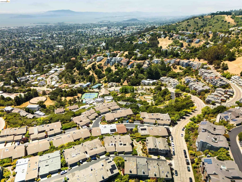 3 Windward Hill Oakland CA 94618