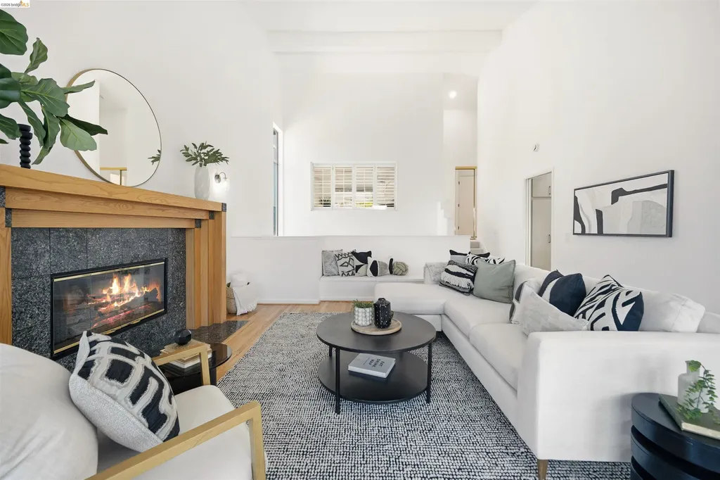 3 Windward Hill Oakland CA 94618