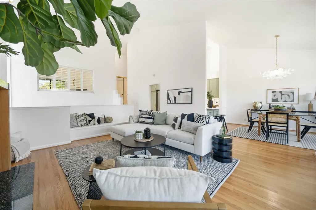 3 Windward Hill Oakland CA 94618