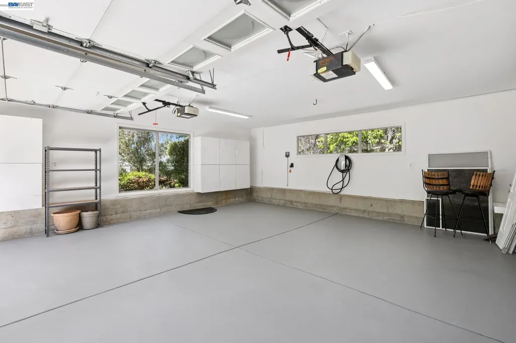 1028 Aquarius Way Oakland CA 94611