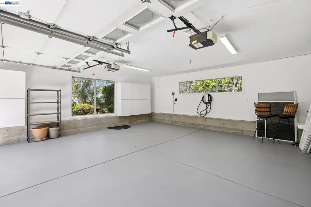 1028 Aquarius Way Oakland CA 94611