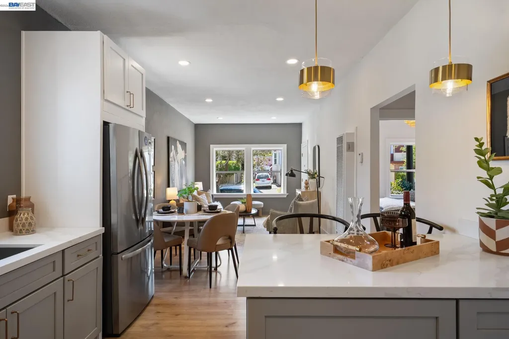 2617 Santa Clara Avenue Alameda CA 94501