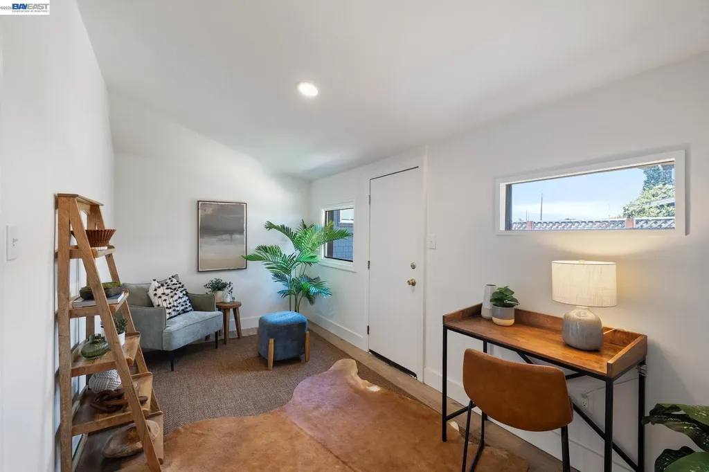 2617 Santa Clara Avenue Alameda CA 94501