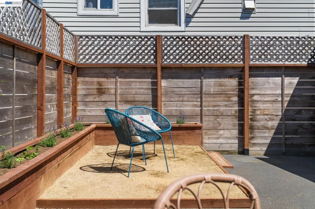 2617 Santa Clara Avenue Alameda CA 94501