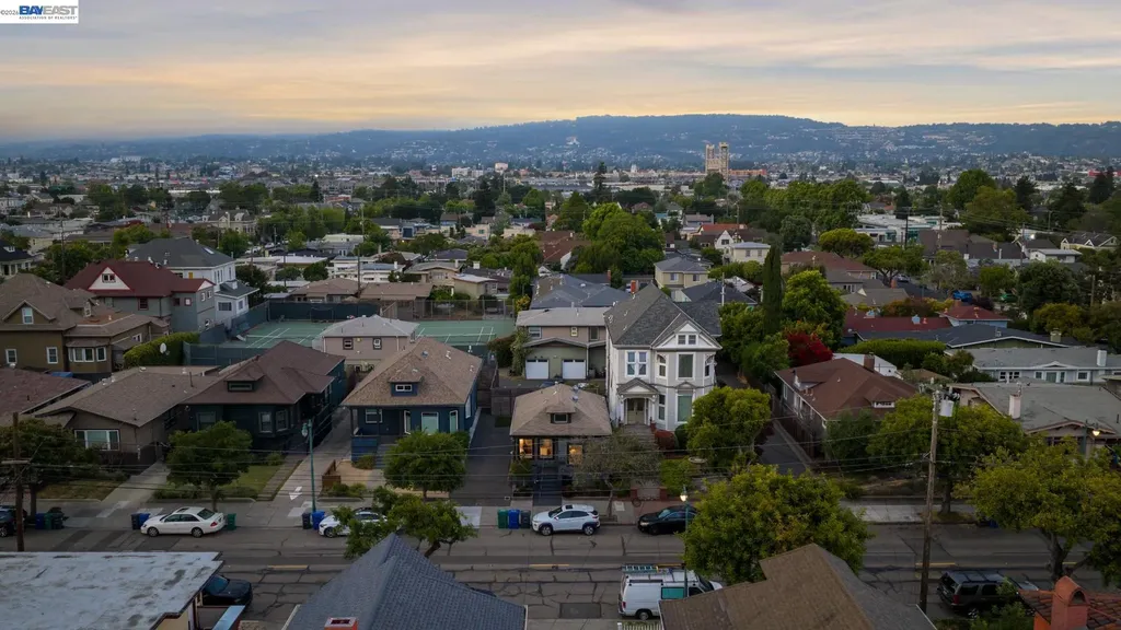 2617 Santa Clara Avenue Alameda CA 94501