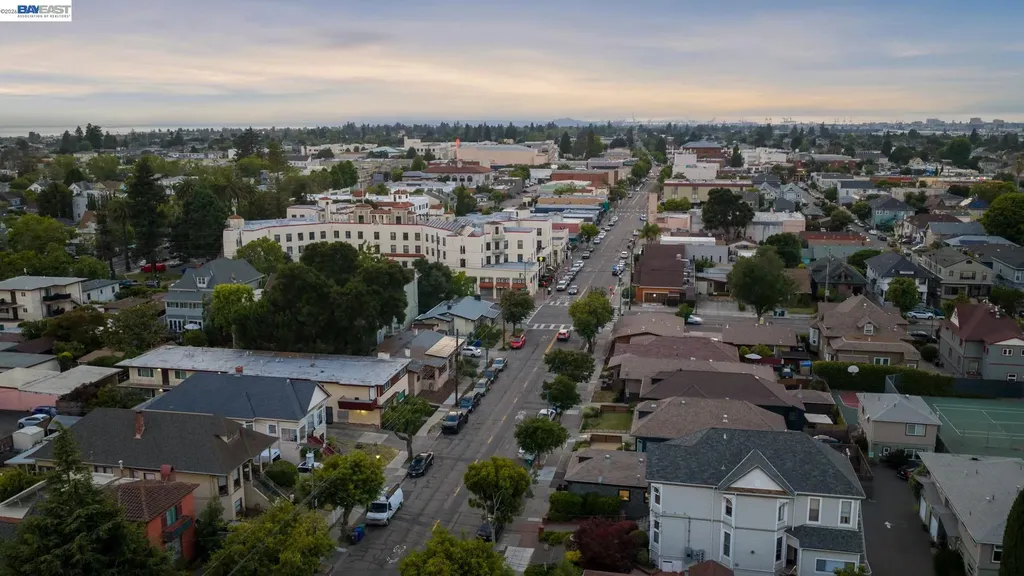 2617 Santa Clara Avenue Alameda CA 94501