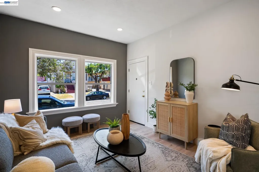 2617 Santa Clara Avenue Alameda CA 94501