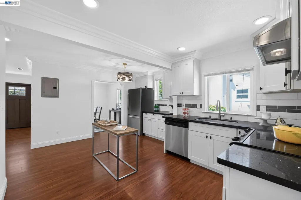 20556 Forest Avenue Castro Valley CA 94546