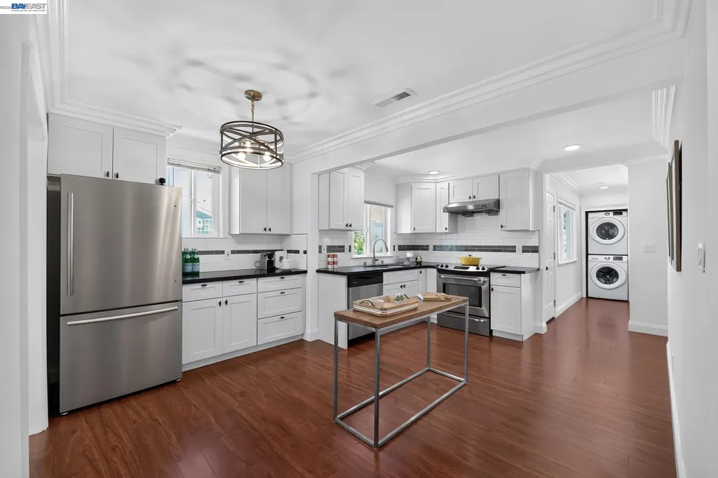 20556 Forest Avenue Castro Valley CA 94546